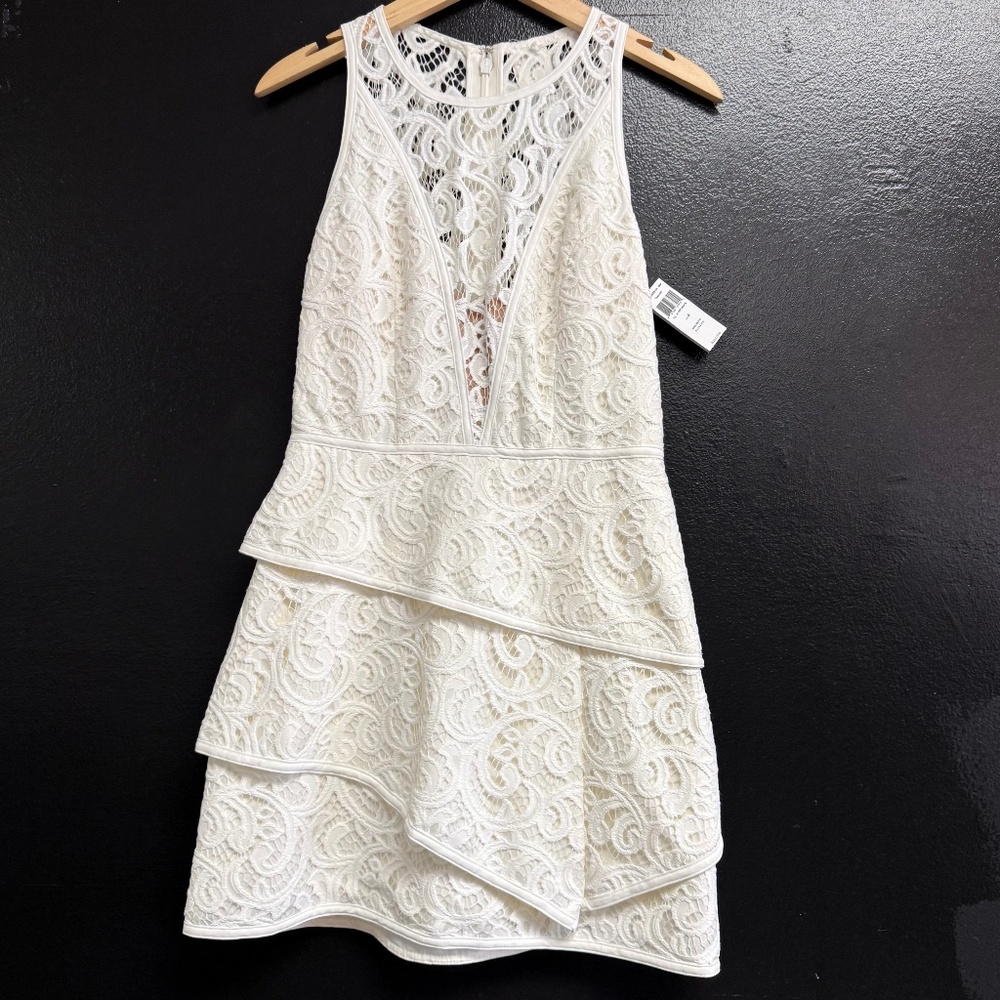 BCBGMaxazria Sleeveless Laced Tiered Mini Dress. Size 8